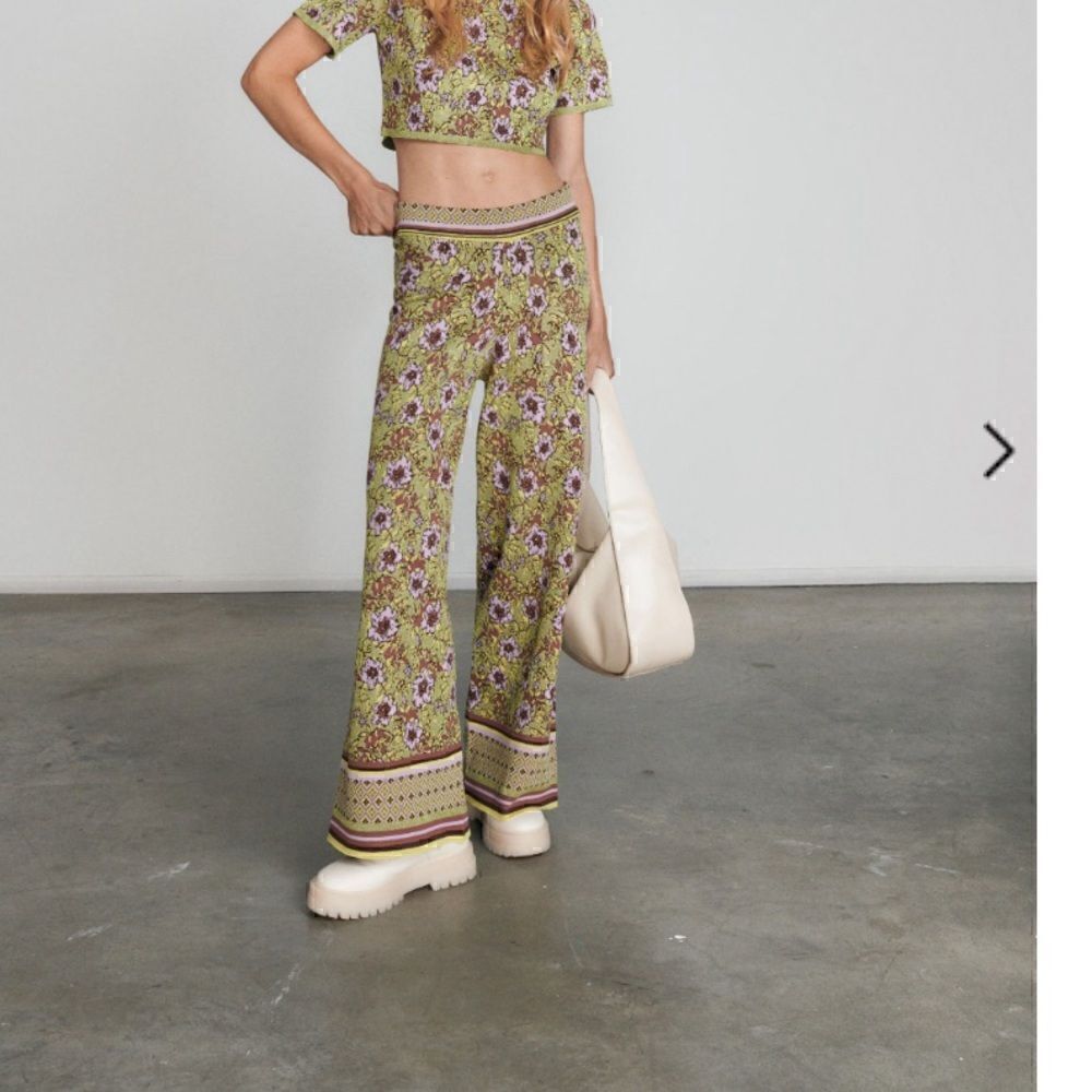 Cupcakes & Cashmere silk like pull on wide leg floral Palazzo Pants- NWOT- XS - Picture 4 of 12